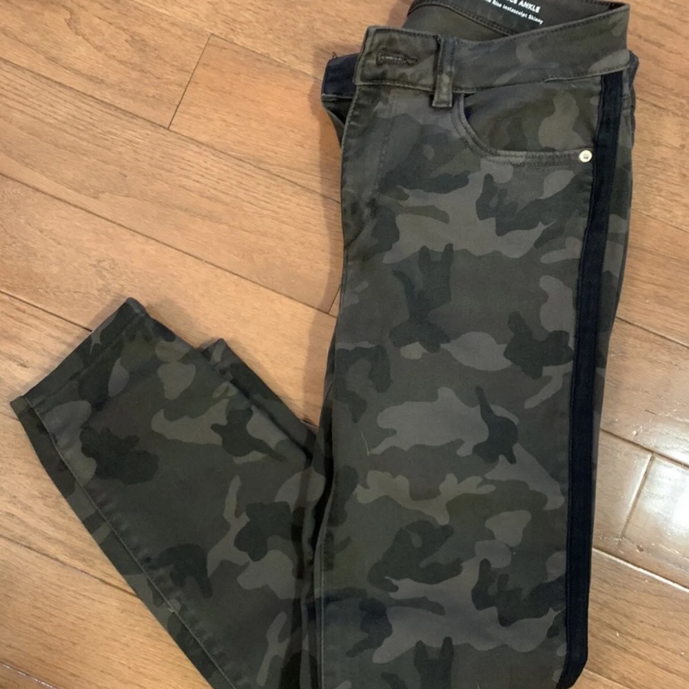 DL 1961 Camo Skinny Ankle Jean Size 27